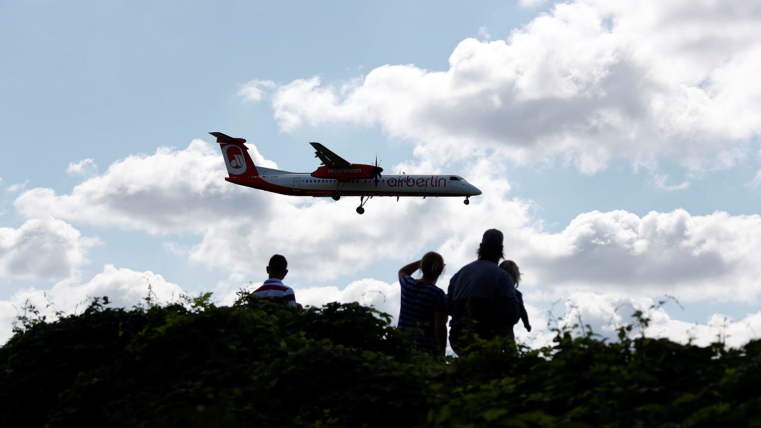 Schokoherzen für 200 Euro? AirBerlin-Souvenirs sind super gefragt