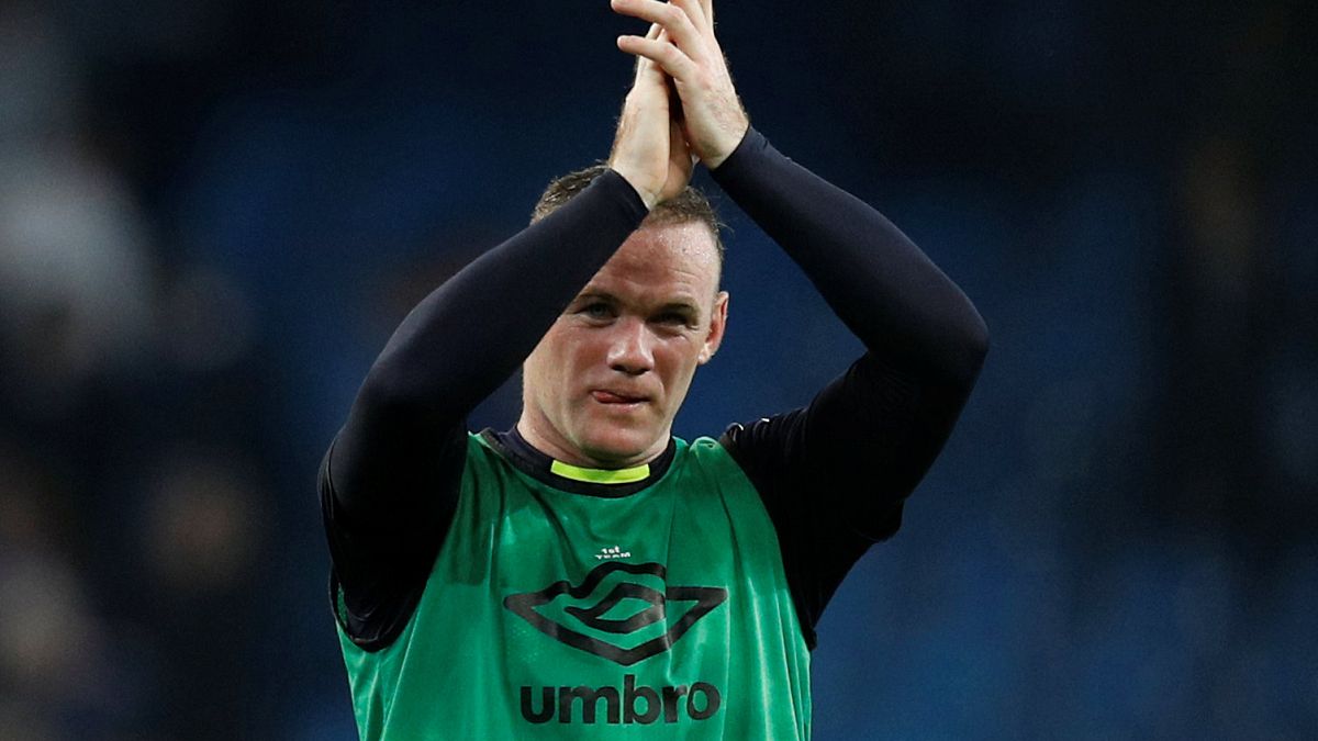 Wayne Rooney retires from international football