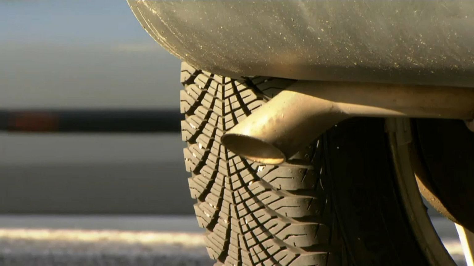 Ministerin gegen Autobauer - Streit um Diesel-Nachrüstungen