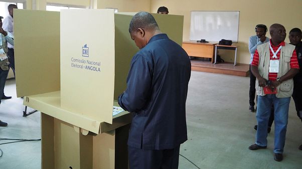 Angola: urne chiuse, in serata i risultati. Partecipazione di massa. Angola: urne chiuse, in serata i risultati. Partecipazione di massa.