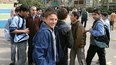 Rauchen und "hässliches Aussehen" verboten: Iran beschließt neue Regeln für Lehrer