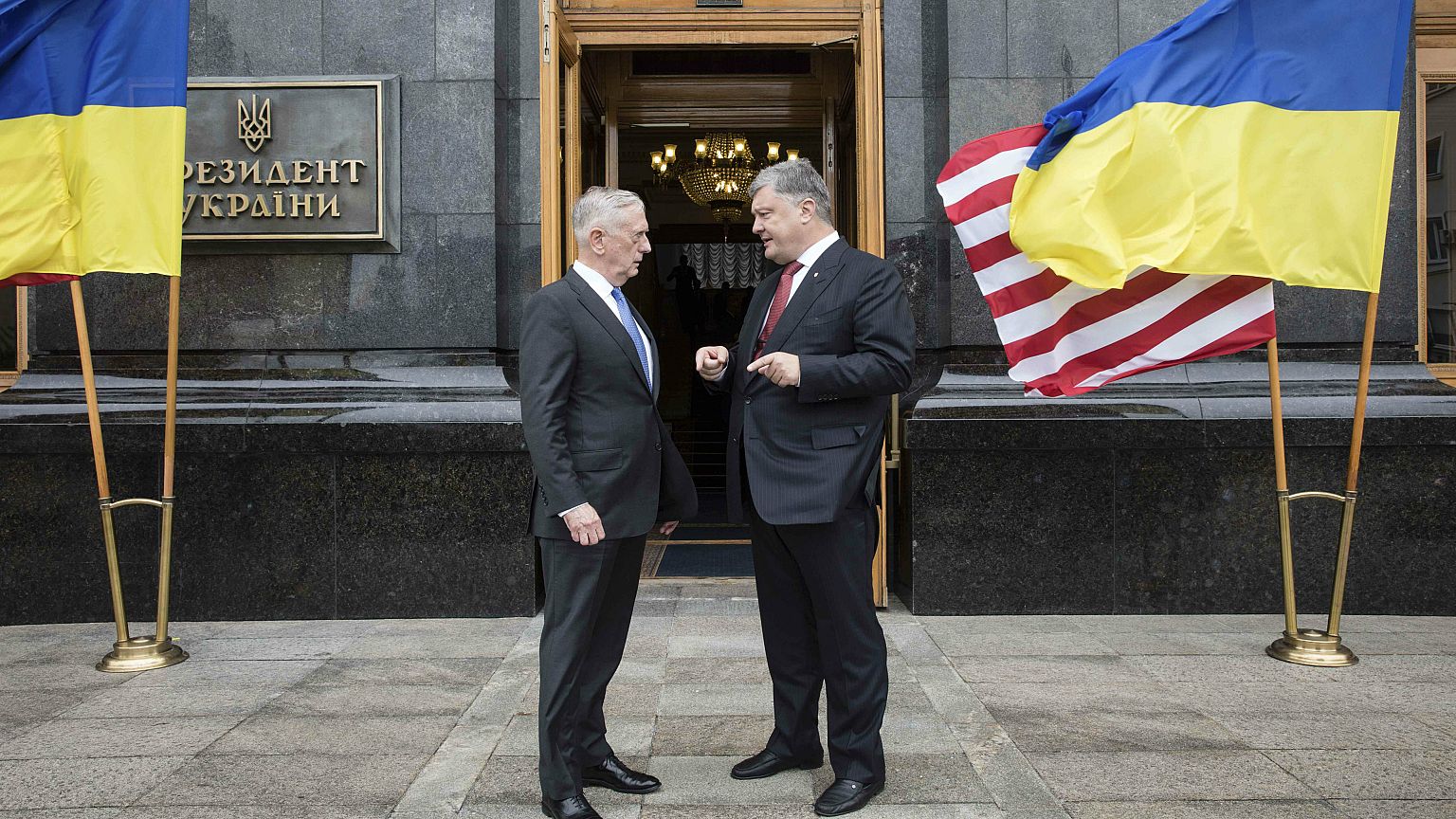 Ukraine shows off its military might, but pledges diplomacy first