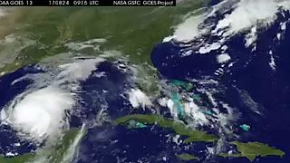 تكساس ولويزيانا تستعدان للإعصار هارفي