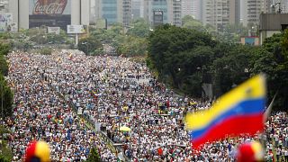 Caracas proibe emissão de canais de informação colombianos