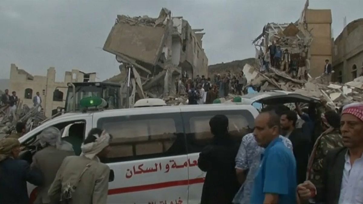 Pelo menos 12 mortos em bombardeamento da coligação liderada pela Arábia Sautida