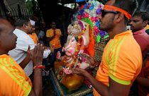 Indien feiert Gottheit Ganesha