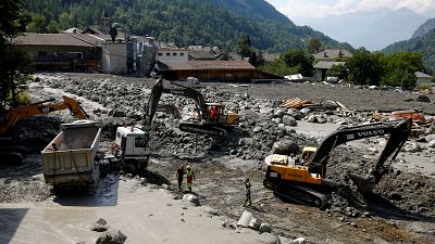 Swiss suspend search for missing hikers amid fresh landslide fears