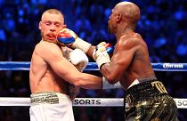 Pugilato: il boxer americano Floyd Mayweather batte il lottatore di arti marziali miste Conor McGregor al decimo round