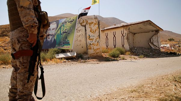 سوريا توافق على نقل مقاتلي "داعش" من القلمون إلى دير الزور سوريا توافق على نقل مقاتلي "داعش" من القلمون إلى دير الزور