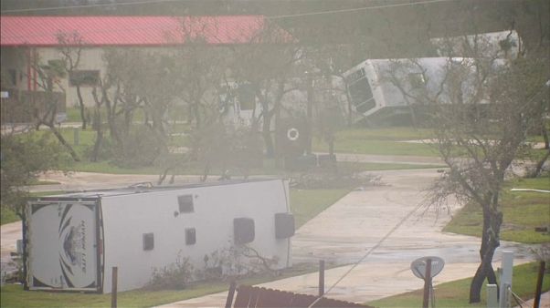 Harvey flagella il Texas: morti e incubo inondazioni Harvey flagella il Texas: morti e incubo inondazioni