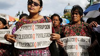 El Constitucional de Guatemala planta cara a Morales
