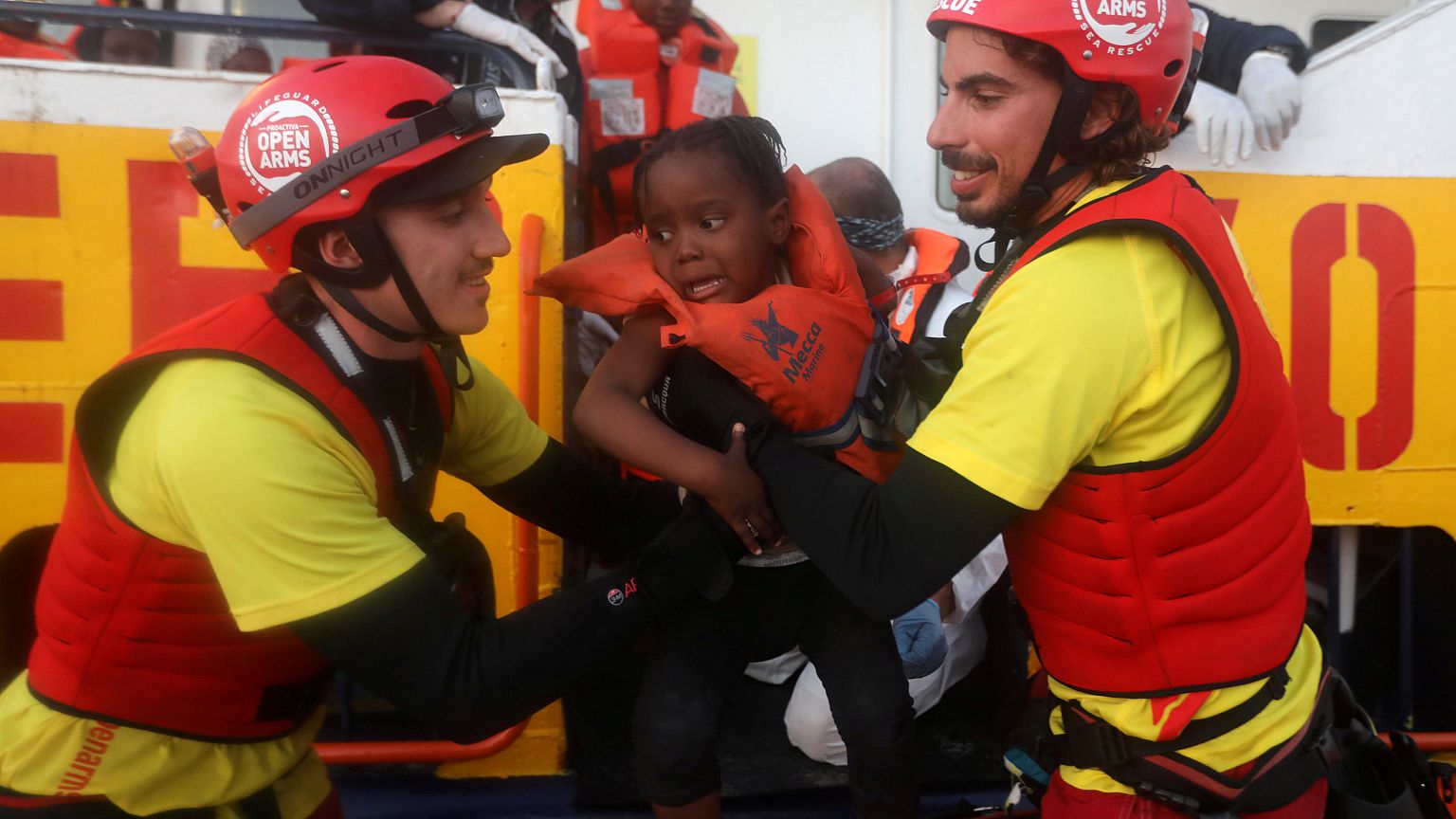 Migranti, Zerai: "L'Europa vuole muoiano in silenzio"