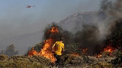 Ζάκυνθος: Μάχη με τις συνεχείς αναζωπυρώσεις στις Μαριές