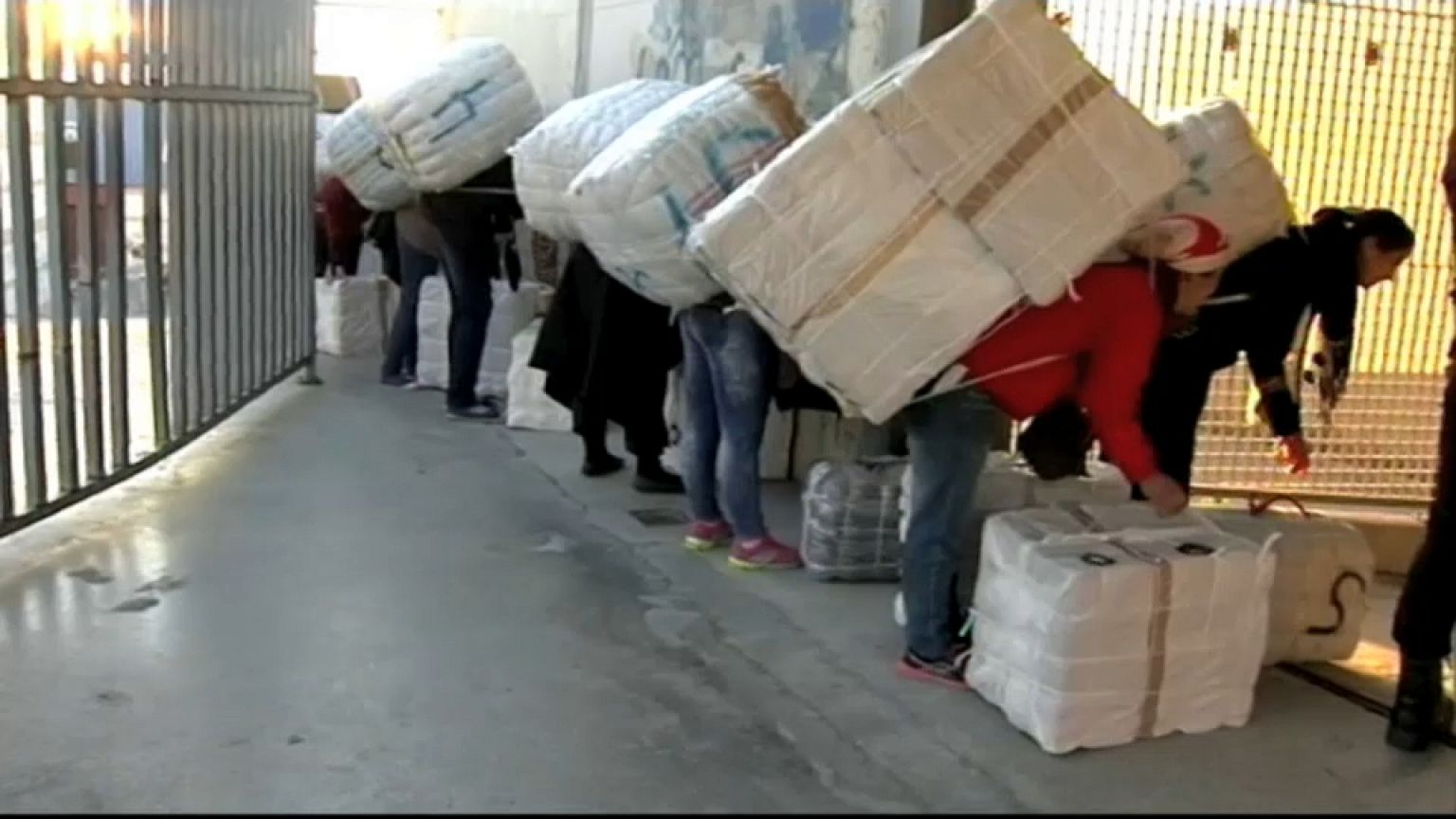 Mueren dos porteadoras marroquíes en la frontera entre Ceuta y Marruecos