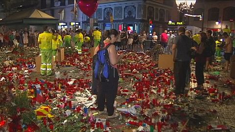 Gedenkstätte für Terror-Opfer von Barcelona und Cambrils geräumt