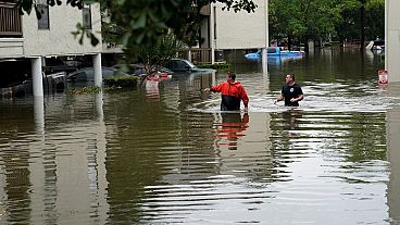 O resgate dos habitantes de West Houston