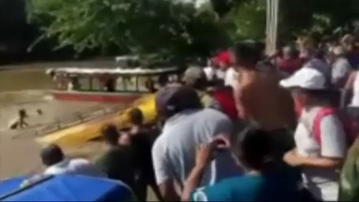 Nueve muertos al caer un autobús a un río en Nicaragua