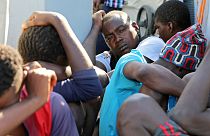 500 migrantes resgatados no mar em águas líbias