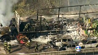 Explosão e incêndio em acidente rodoviário no Brasil