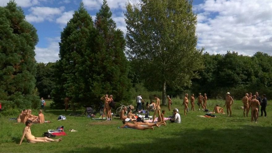 Nudist park picture videos foto pic Nudist park picture videos foto pic