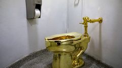 مرحاض من الذهب للاستخدام في نيويورك