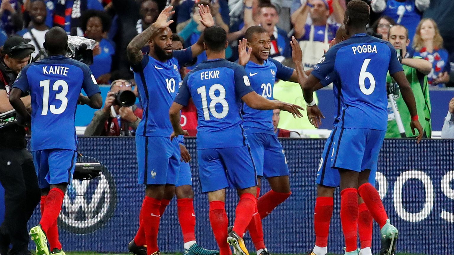 Les Bleus dévorent l'Oranje et repassent en tête