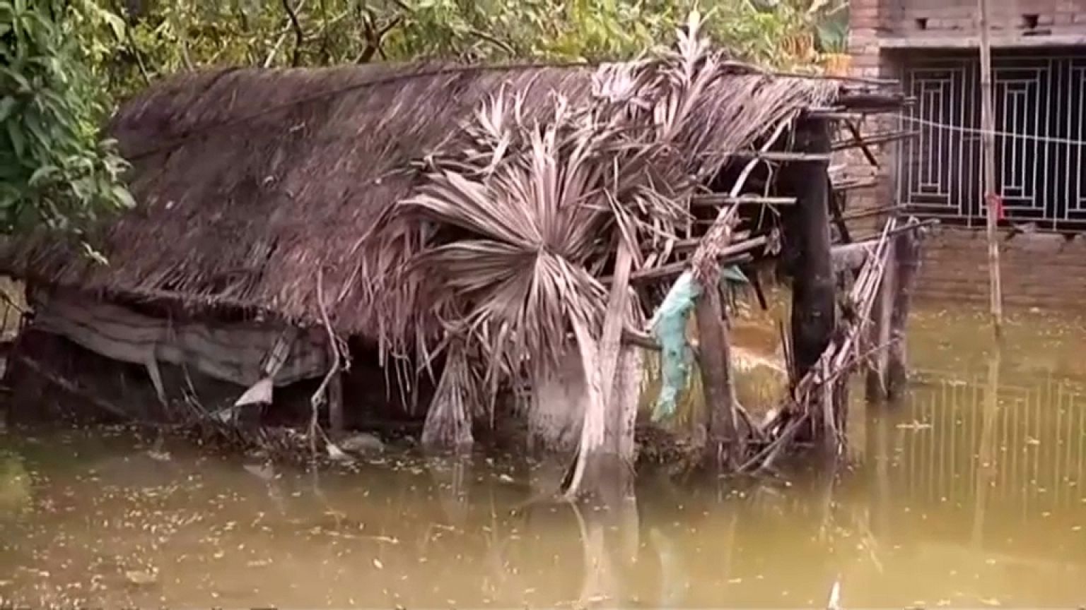 Thousands die in floods in Africa and Asia as climate change worsens