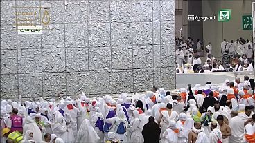 Hajj : les pèlerins lapident les stèles