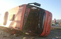 واژگونی اتوبوس حامل دانش‌آموزان در داراب؛ ۱۲ کشته، ۳۵ زخمی