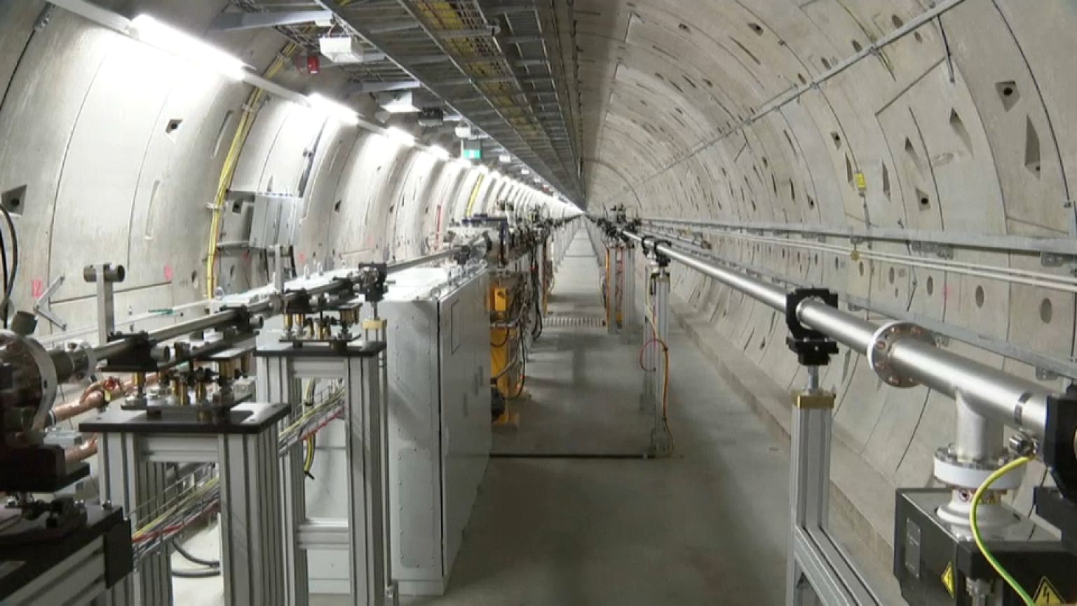 Un laser XXL pour espionner atomes et virus