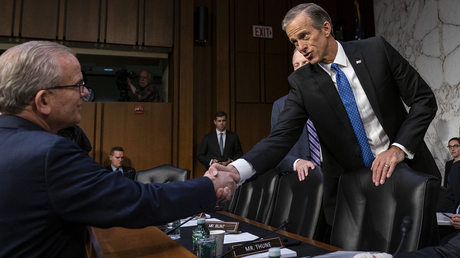 Image: NTSB Chairman Robert Sumwalt And Acting FAA Administrator Daniel Elw