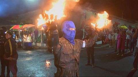Bataille de boules de feu au Salvador
