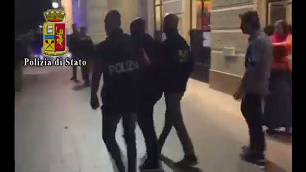 Menekülteket gyanúsítanak csoportos erőszakkal Menekülteket gyanúsítanak csoportos erőszakkal