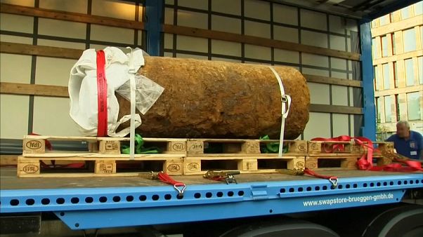 Trotz störrischer Anwohner: Frankfurter Bombe entschärft Trotz störrischer Anwohner: Frankfurter Bombe entschärft