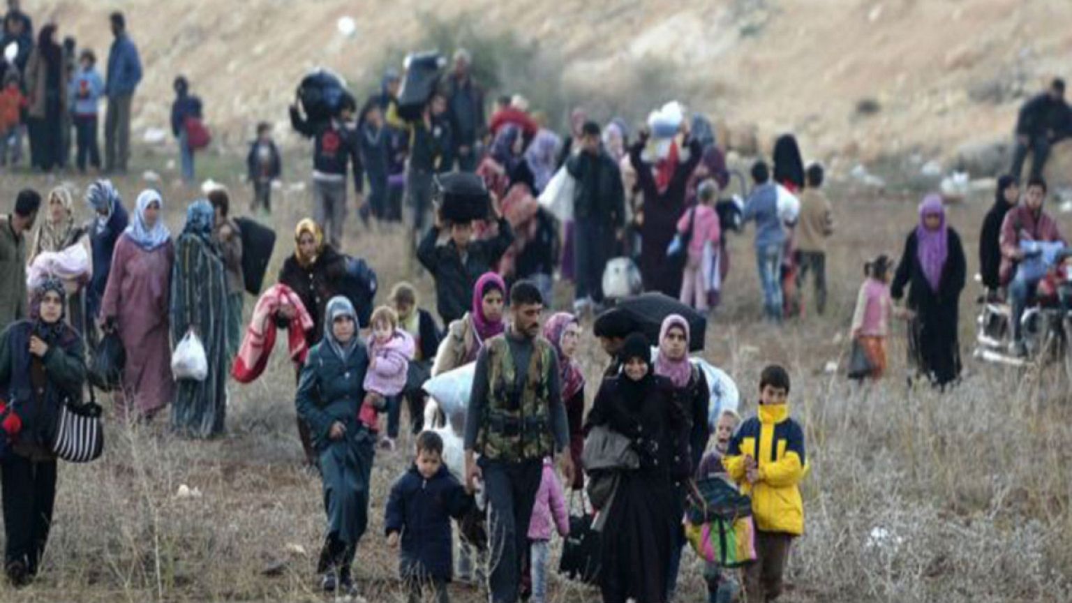 وزارة الدفاع الروسية: "400 نازح سوري يعودون إلى ديارهم في حلب"