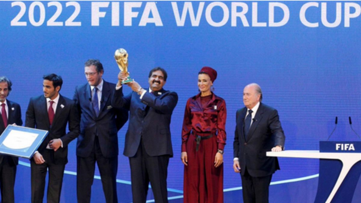 ميركل وشولتز يرفضان استضافة قطر لمونديال 2022