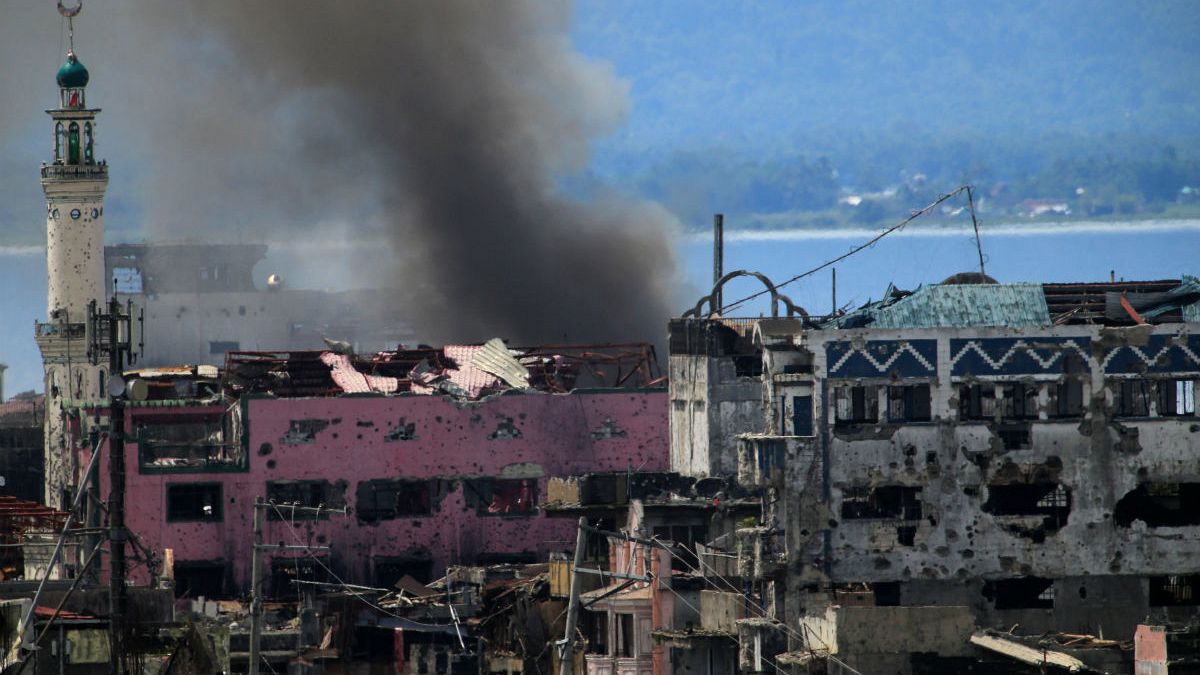 Marawi: donne e bambini armati per arginare l'assalto finale