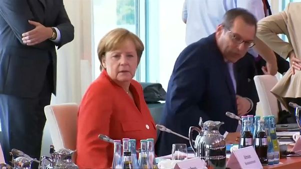 Διπλασιάζει το «πράσινο» ταμείο του diesel gate η Μέρκελ Διπλασιάζει το «πράσινο» ταμείο του diesel gate η Μέρκελ