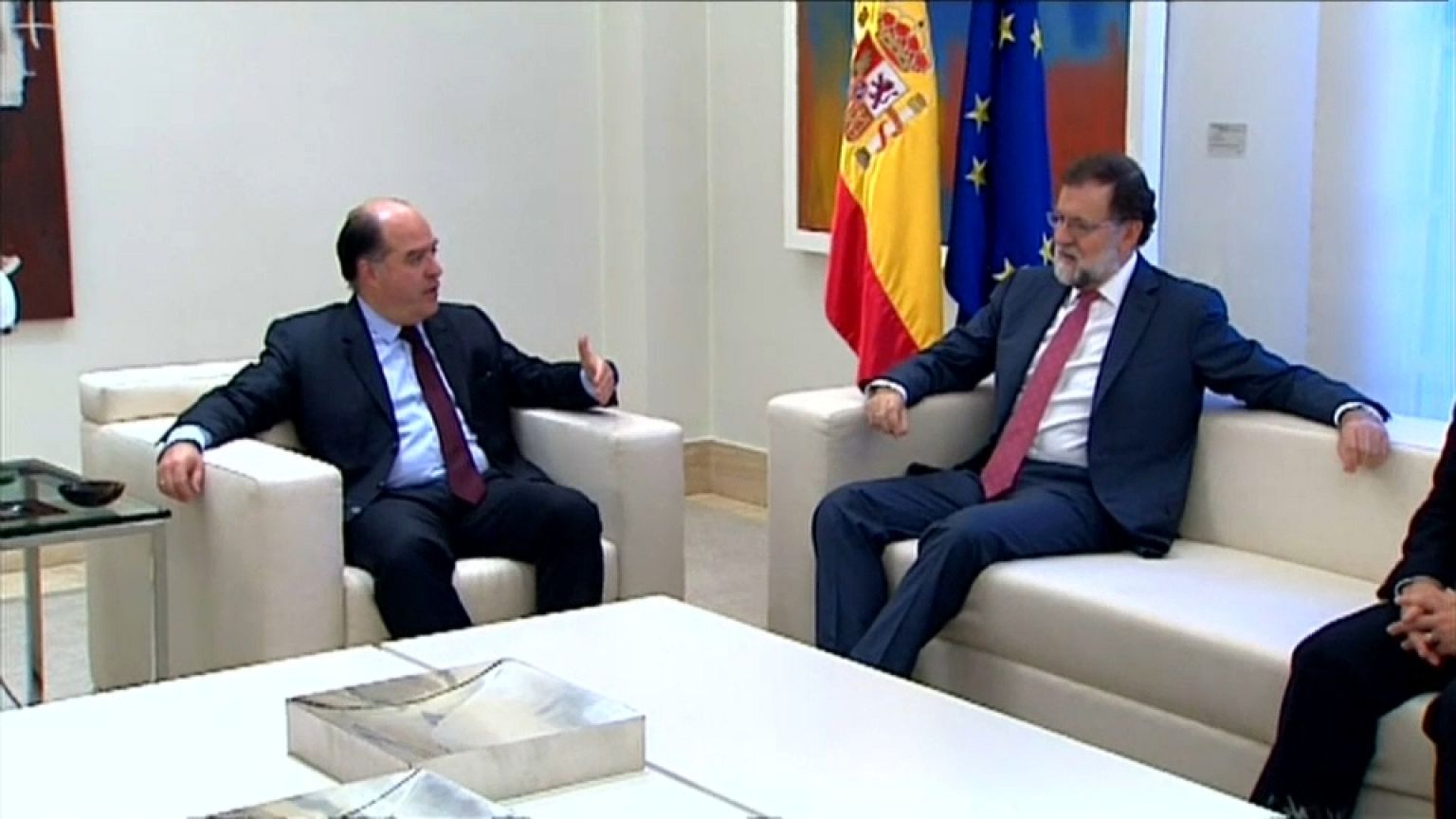 Líder do Congresso venezuelano pede apoio a Madrid