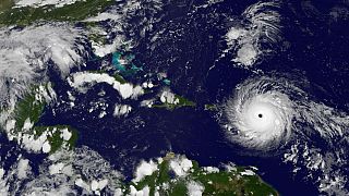 Furacão Irma nas Antilhas com potência máxima