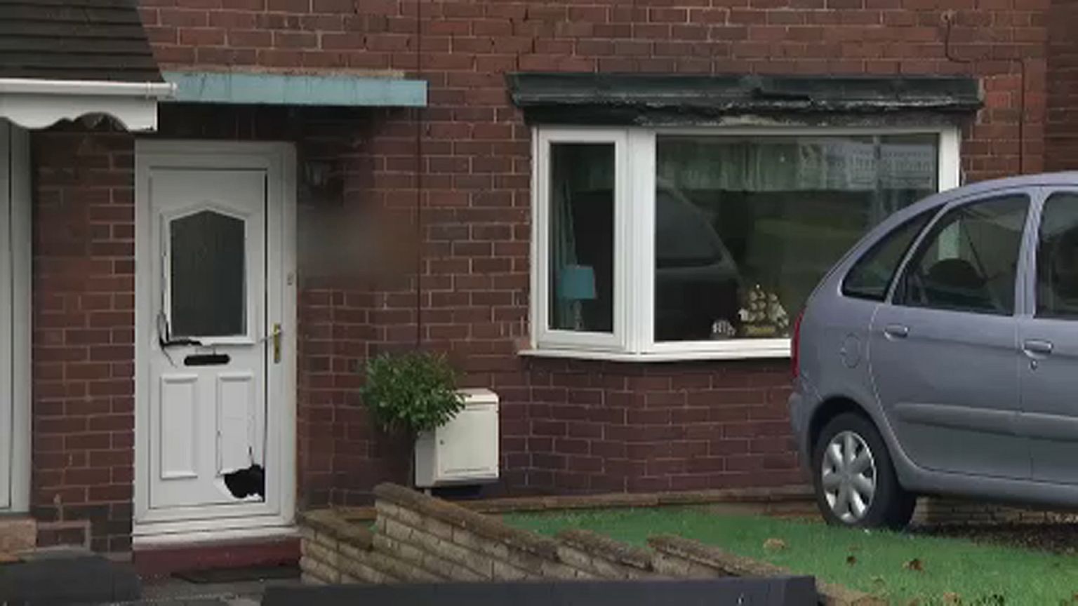 Katonák letartóztatása Nagy-Britanniában