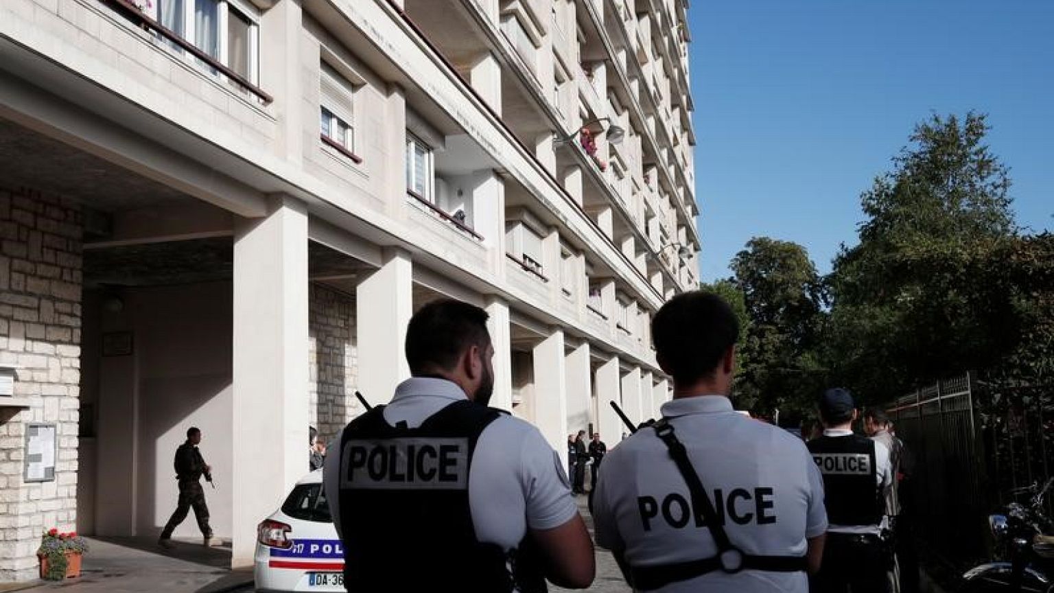 اعتقال شخص ثالث بعد العثور على مختبر لتصنيع المتفجرات باحدى ضواحي باريس