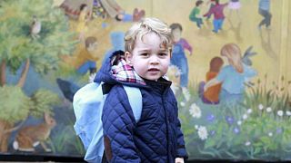 الأمير جورج يبدأ يومه الدراسي الأول