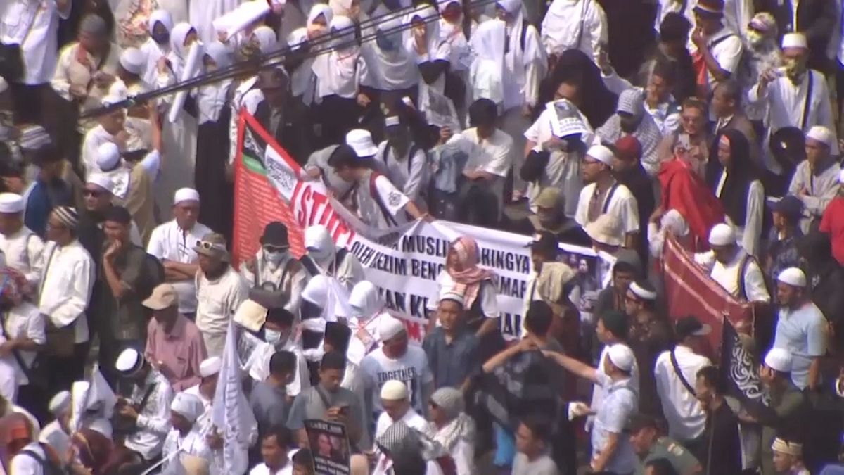 احتجاجات عارمة في إندونيسيا دعما للروهينغا