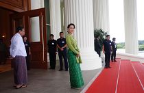 Aung San Suu Kyi risponde alle accuse