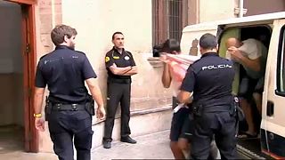 Brit csalók a spanyol bíróság előtt