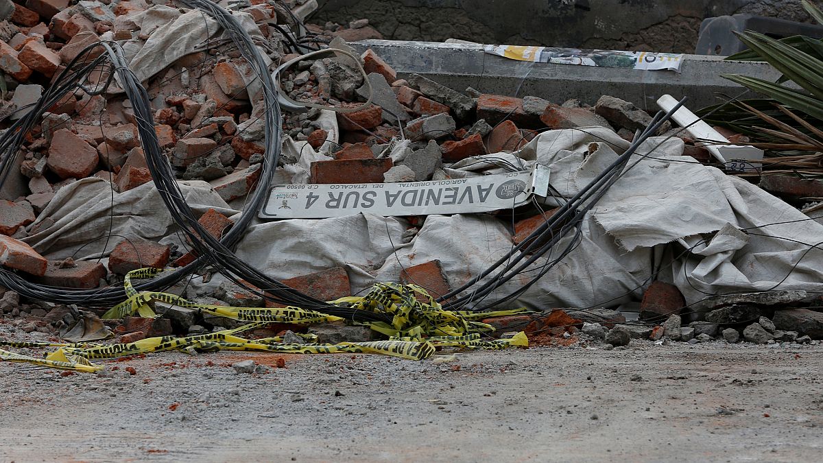 Δεκάδες θύματα από το φονικό σεισμό στο Μεξικό