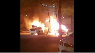 Des véhicules Uber et des taxis brûlés en Afrique du Sud