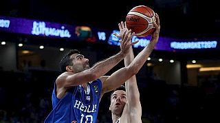 Θριαμβευτική πρόκριση για την Ελλάδα στους «8» του Ευρωμπάσκετ