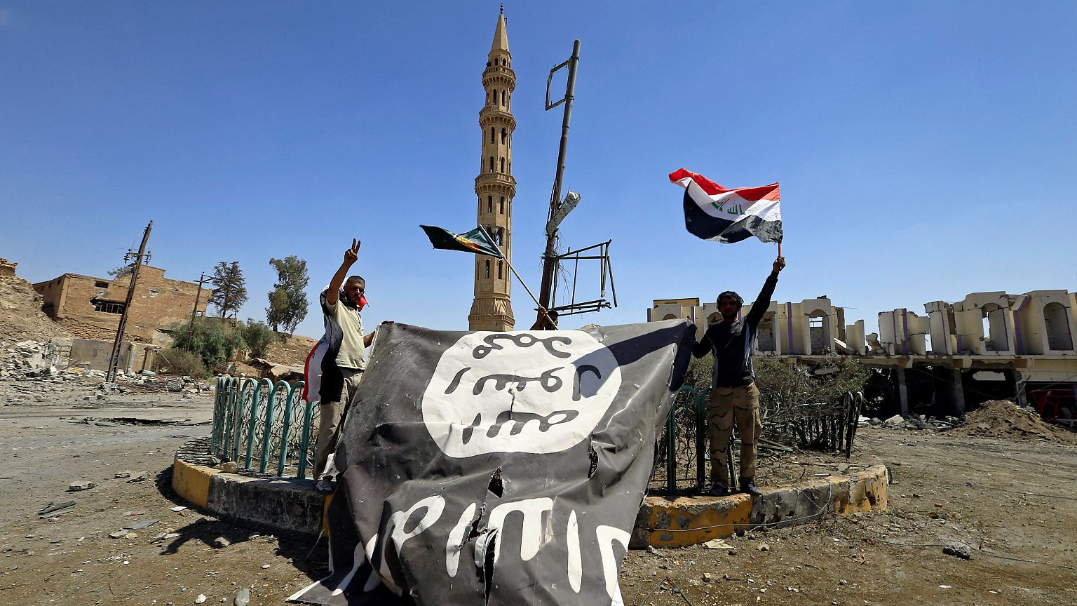 العراق يحتجز 1400 زوجة أجنبية وطفل لمقاتلي داعش